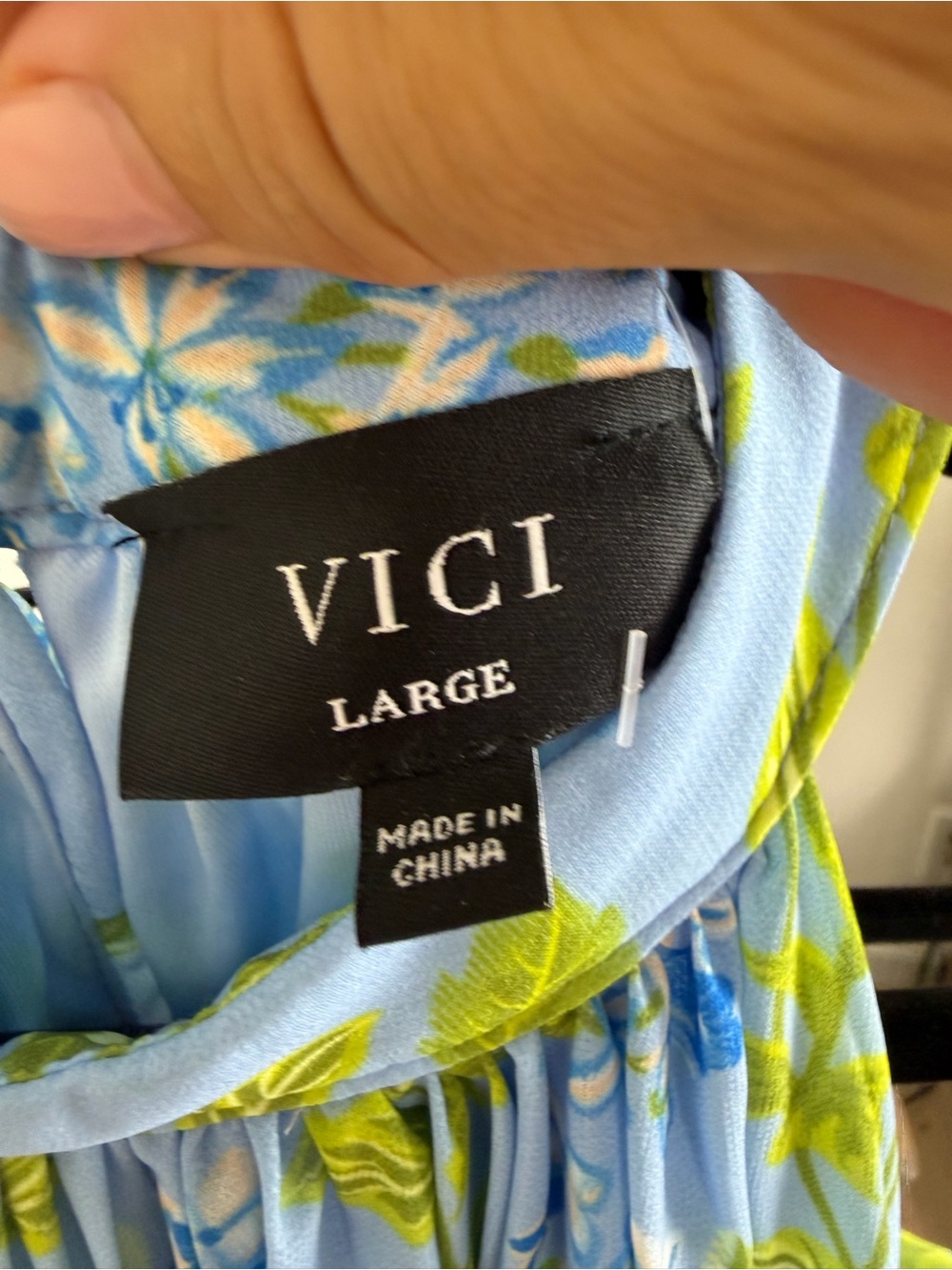VICI Floral Pleated Halter Maxi Dress Size Large - Picture 4 of 7